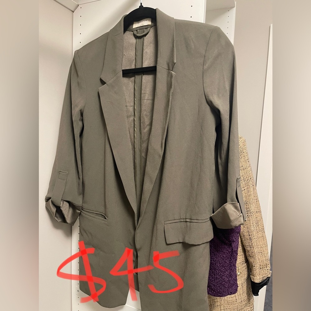 Babaton blazer
